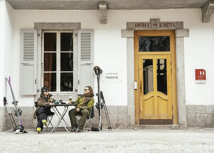 Langley Gustavia 3* שאמוני