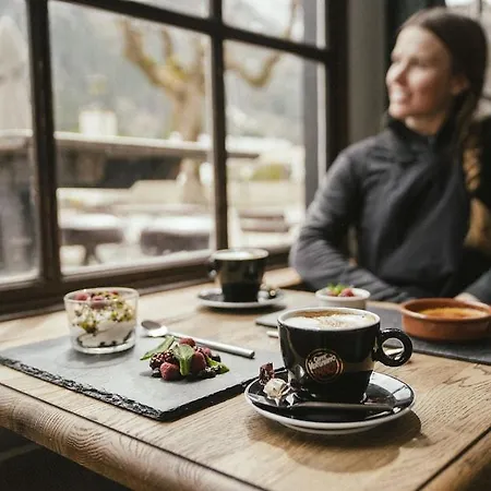 Langley Gustavia Chamonix